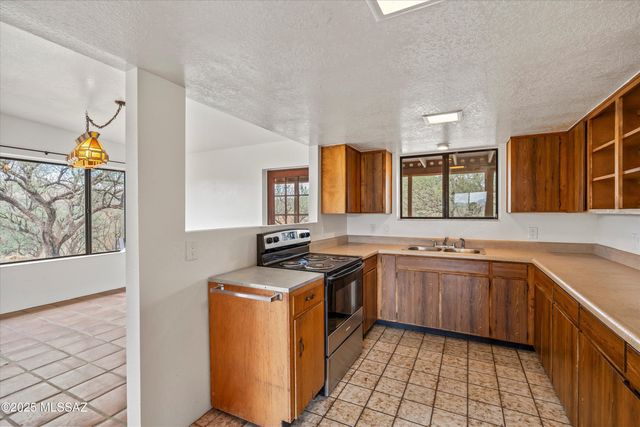 166 Salero Canyon Road, Patagonia, AZ 85624