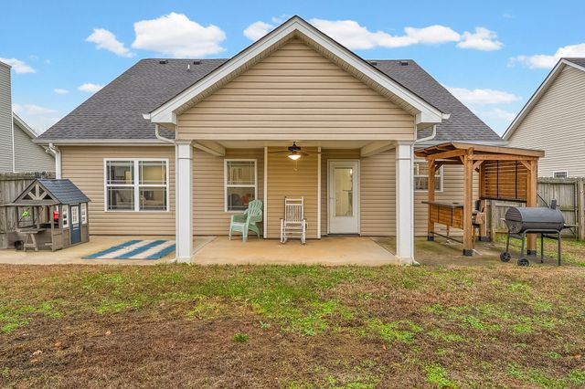 787 Sturdivant Dr, Clarksville, TN 37042