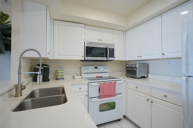 400 ISLAND WAY 1004, Clearwater Beach, FL 33767