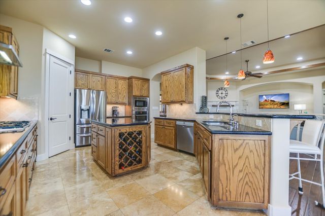 2506 Sailpoint DR, Spicewood, TX 78669