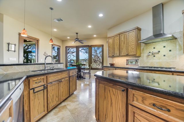 2506 Sailpoint DR, Spicewood, TX 78669