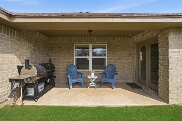 112 Elm Ave, Cache, OK 73527