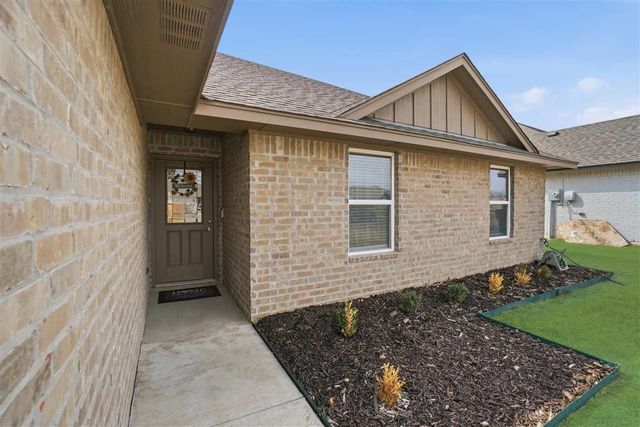 112 Elm Ave, Cache, OK 73527