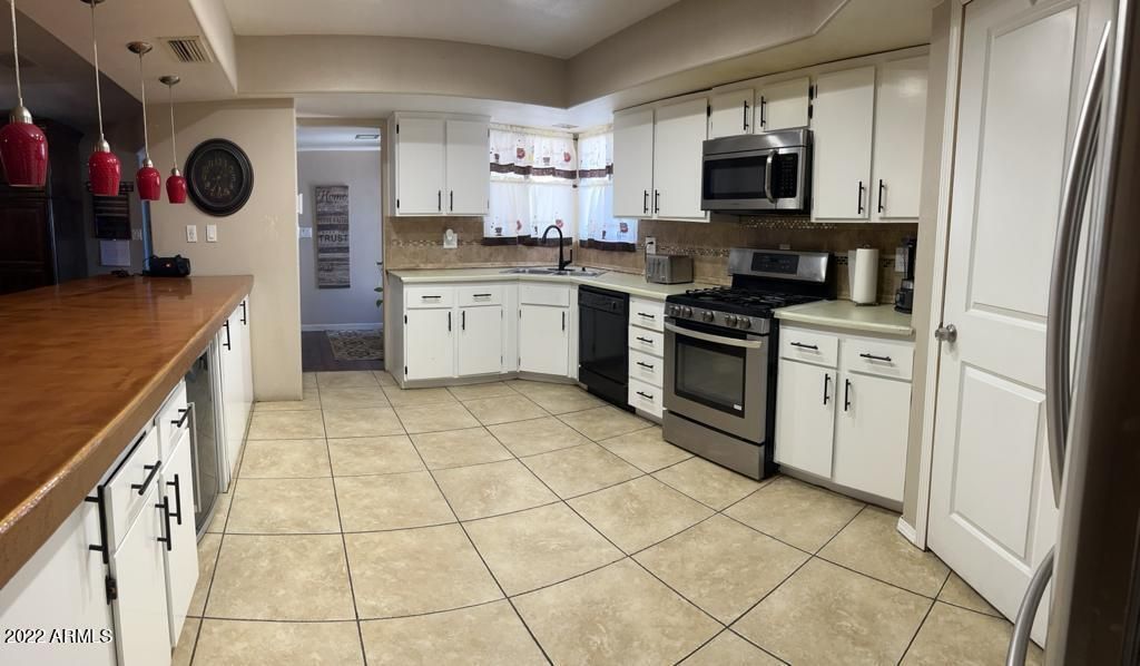 14027 N 33RD Drive, Phoenix, AZ 85053 — photo 5