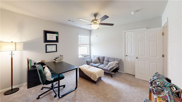 1066 E Sparrow Circle, Fayetteville, AR 72701