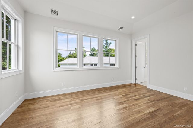 24 Lorraine Court, Northport, NY 11768