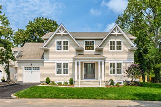 24 Lorraine Court, Northport, NY 11768