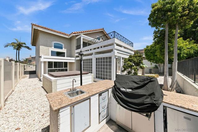 1068 Pacific Hill St, Chula Vista, CA 91911