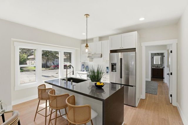 7601 Rosanna Street, Gilroy, CA 95020