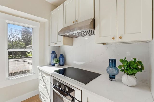 7601 Rosanna Street, Gilroy, CA 95020