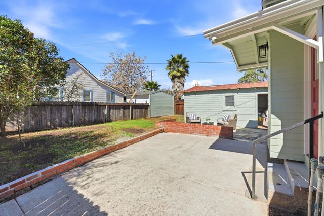 7601 Rosanna Street, Gilroy, CA 95020