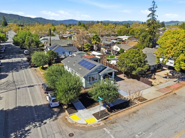 7601 Rosanna Street, Gilroy, CA 95020