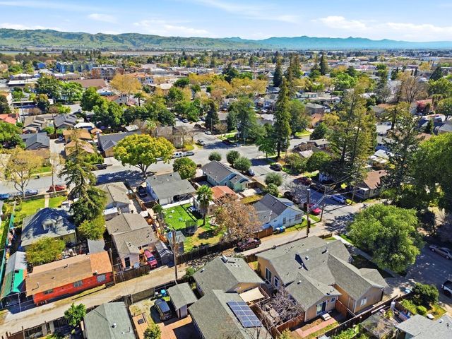 7601 Rosanna Street, Gilroy, CA 95020