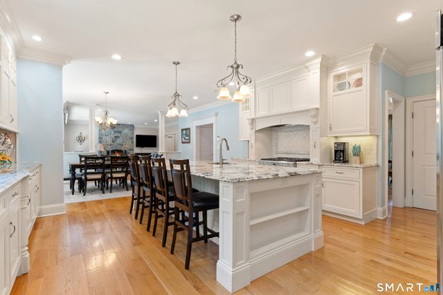 2 Deerfield Road, Wilton, CT 06897