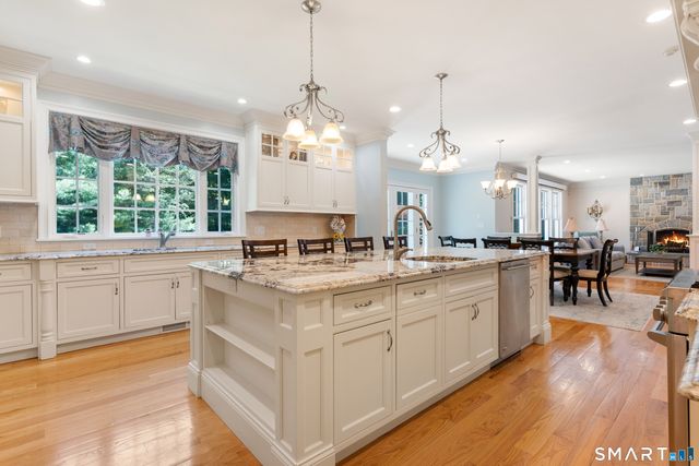 2 Deerfield Road, Wilton, CT 06897