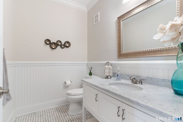 2 Deerfield Road, Wilton, CT 06897