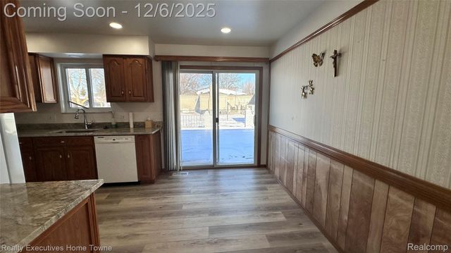 12215 Bliss Court, Sterling Heights, MI 48312