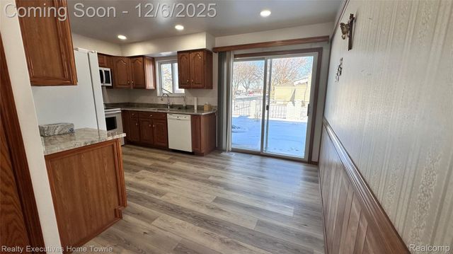 12215 Bliss Court, Sterling Heights, MI 48312