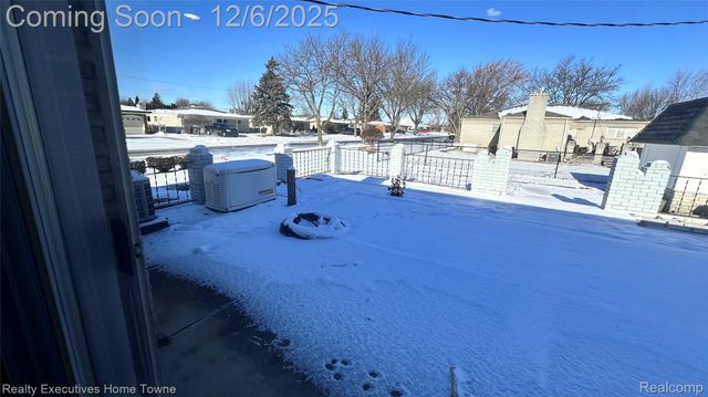 12215 Bliss Court, Sterling Heights, MI 48312