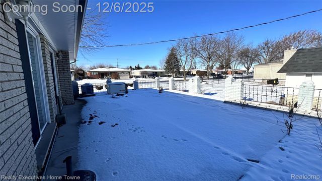 12215 Bliss Court, Sterling Heights, MI 48312