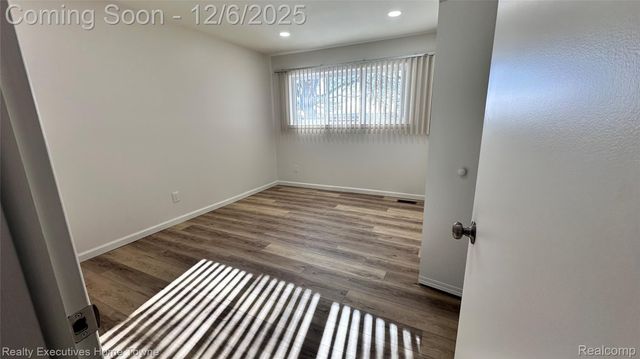 12215 Bliss Court, Sterling Heights, MI 48312