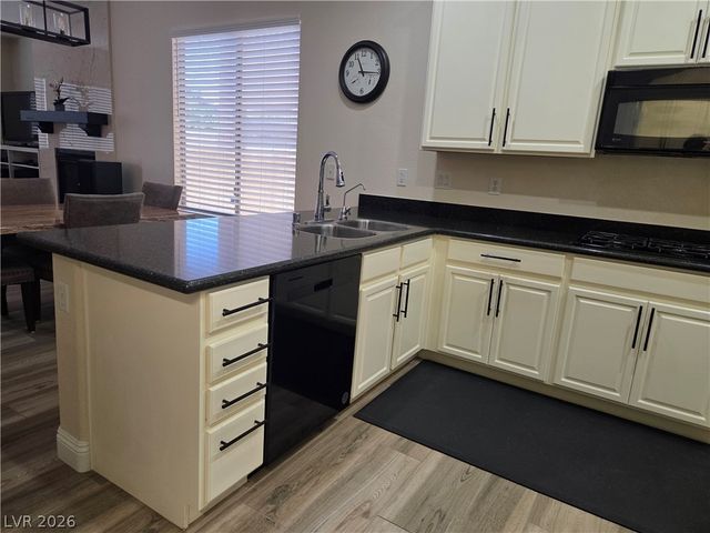6132 West Watermelon Street, North Las Vegas, NV 89081