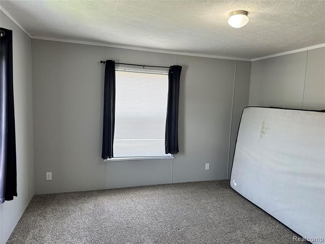 16678 Lakewood Drive, Holly, MI 48442