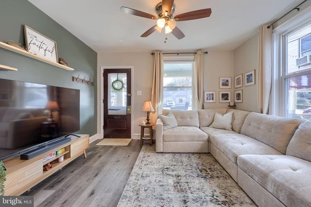 413 E MAIN ST, Ephrata, PA 17522