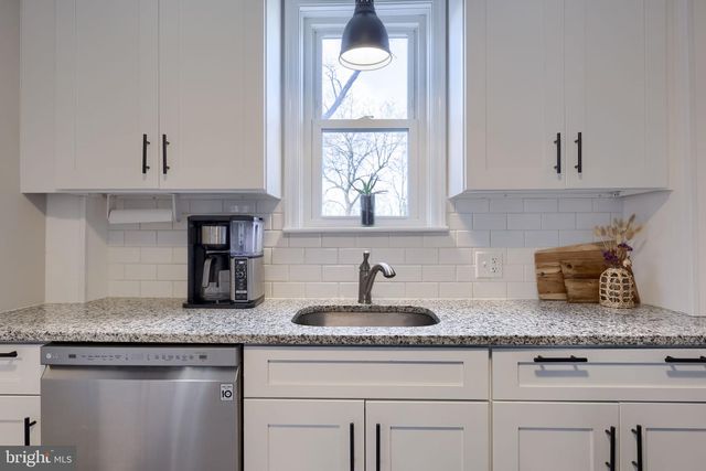 413 E MAIN ST, Ephrata, PA 17522