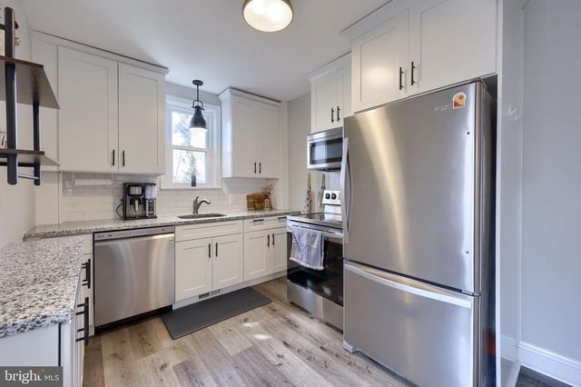 413 E MAIN ST, Ephrata, PA 17522