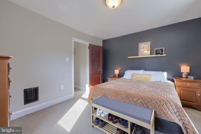 413 E MAIN ST, Ephrata, PA 17522