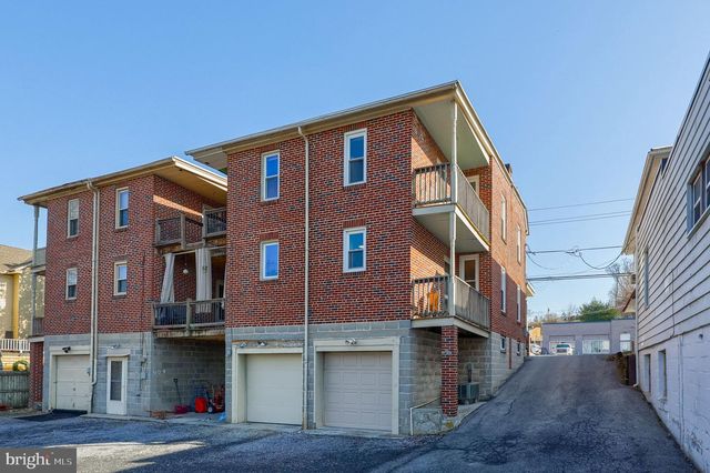 413 E MAIN ST, Ephrata, PA 17522