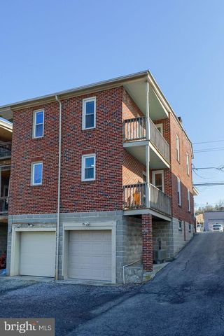 413 E MAIN ST, Ephrata, PA 17522