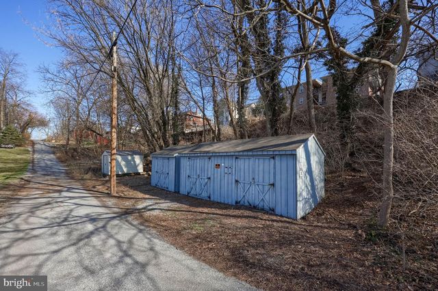 413 E MAIN ST, Ephrata, PA 17522