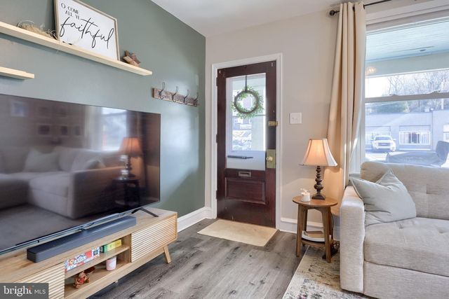 413 E MAIN ST, Ephrata, PA 17522