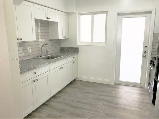 105 S Shore Dr 2, Miami Beach, FL 33141