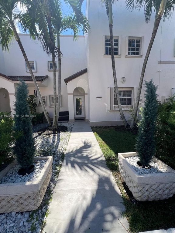 12406 NW 7th Ln 0, Miami, FL 33182