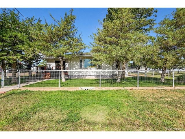 8555 Converse Rd, Bennett, CO 80102