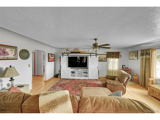 8555 Converse Rd, Bennett, CO 80102