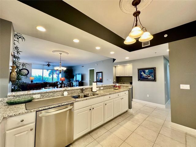 3333 SUNSET KEY CIRCLE 103, Punta Gorda, FL 33955