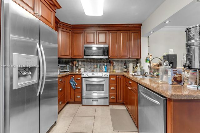 6911 SW 147th Avenue 2H, Miami, FL 33193