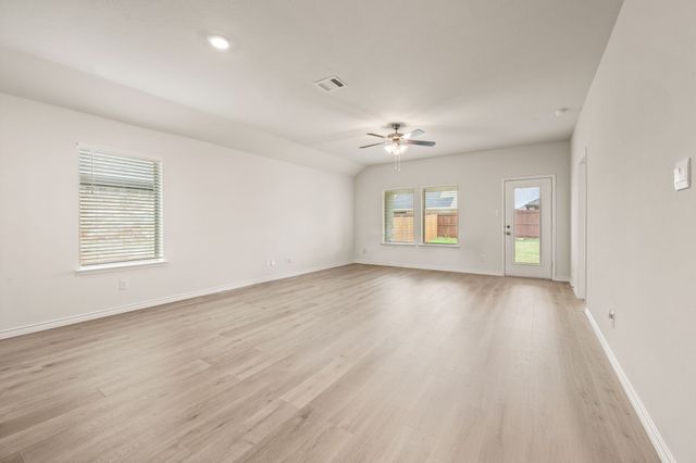1006 Tall Grass Drive, Princeton, TX 75407