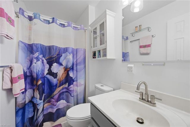 227 Whitewater Dr, Newport News, VA 23608
