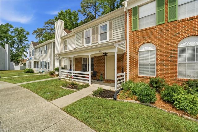 227 Whitewater Dr, Newport News, VA 23608