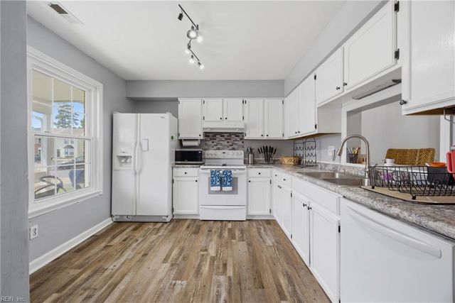 227 Whitewater Dr, Newport News, VA 23608