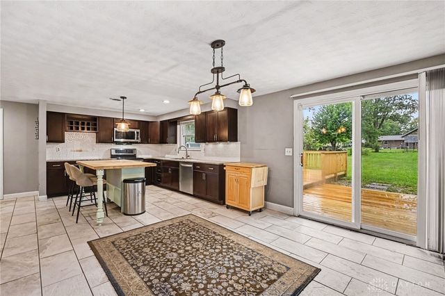 2786 Kemp Road, Dayton, OH 45431