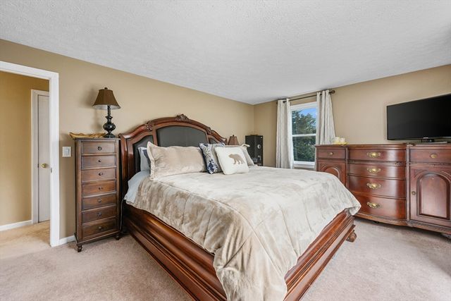 153 Hickory Hill Circke, Barnstable, MA 02655