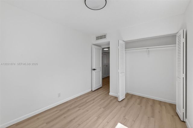 20300 W Country Club Dr 106-3, Aventura, FL 33180