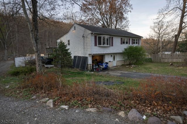 168 Art St, Ringwood Boro, NJ 07456