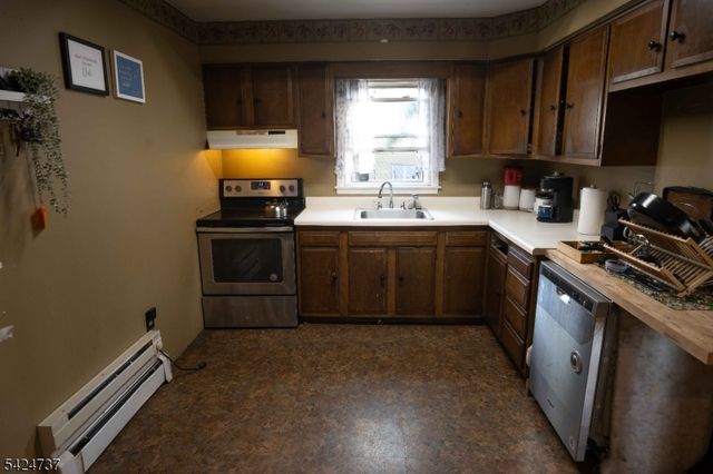 168 Art St, Ringwood Boro, NJ 07456